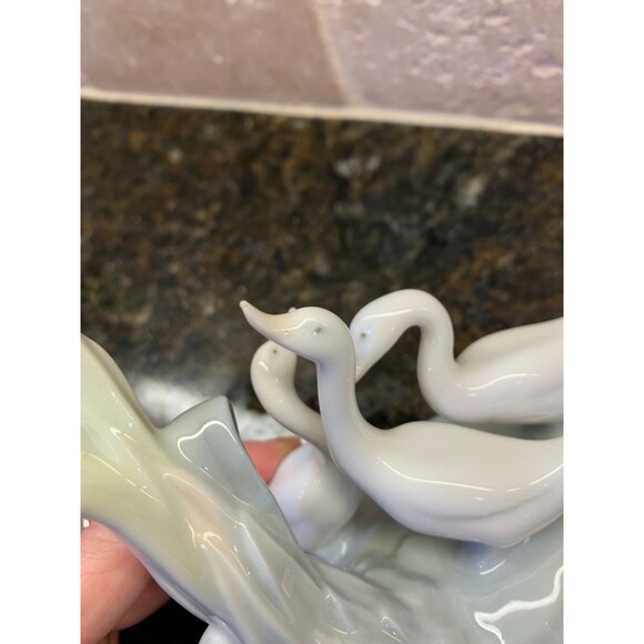 VTG NAO Lladro 3 Geese Porcelain Figurine EUC - Picture 10 of 10